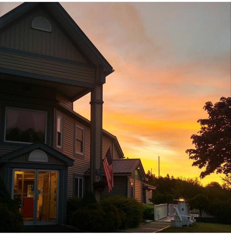Granite Town Hotel Saint George ภายนอก รูปภาพ